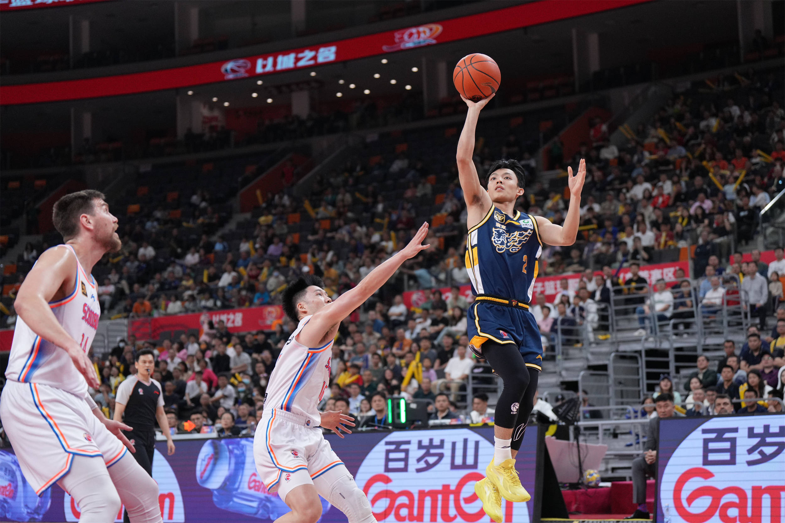 爱游戏在线-包含广西男篮战胜四川队，凭借强劲表现获胜的词条