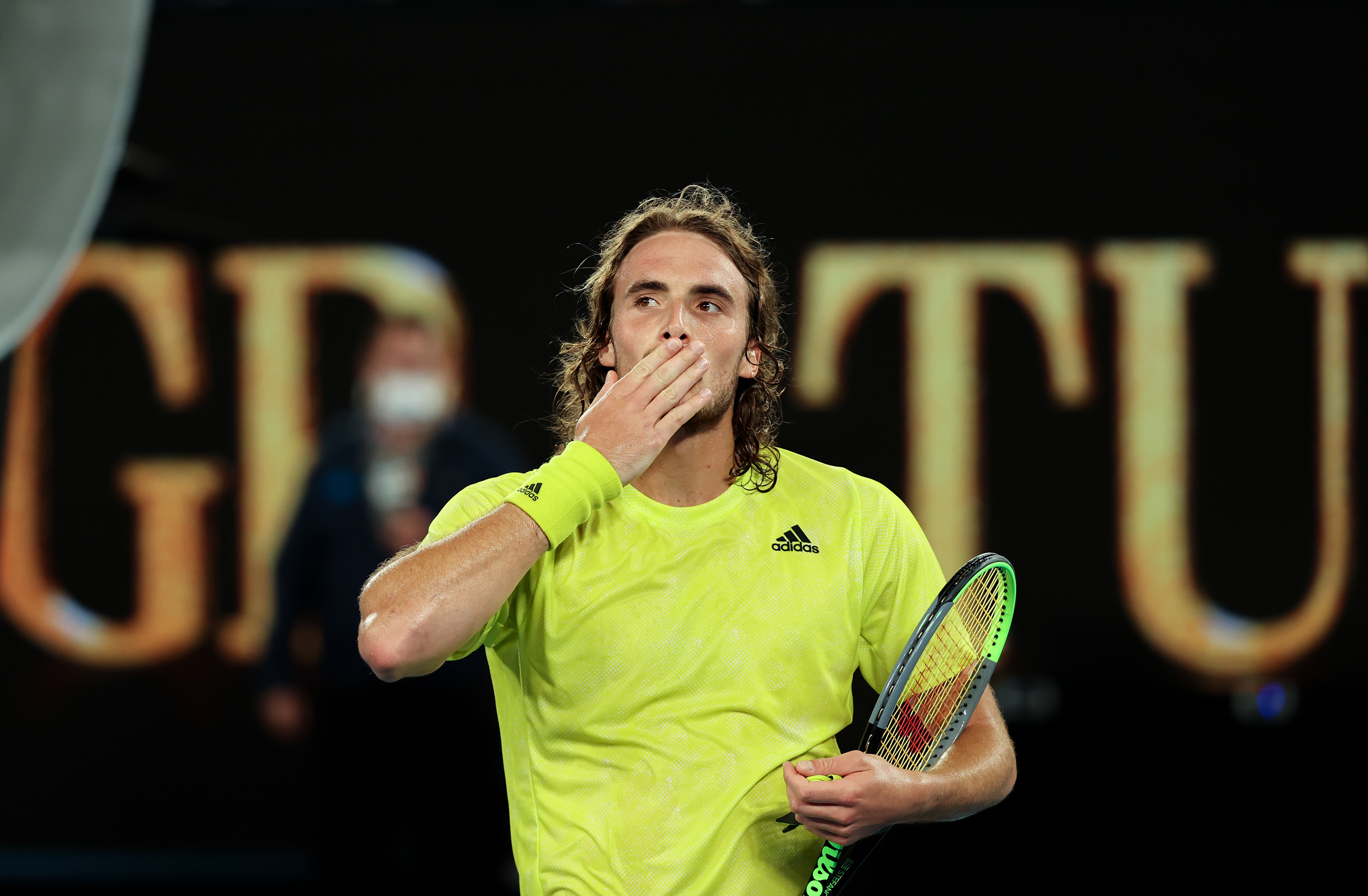 爱游戏tv-法国网球队绝杀意大利网球队，西西帕斯完成帽子戏法