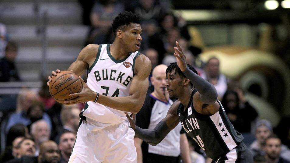 天津队轻取篮网，福克斯关键制胜